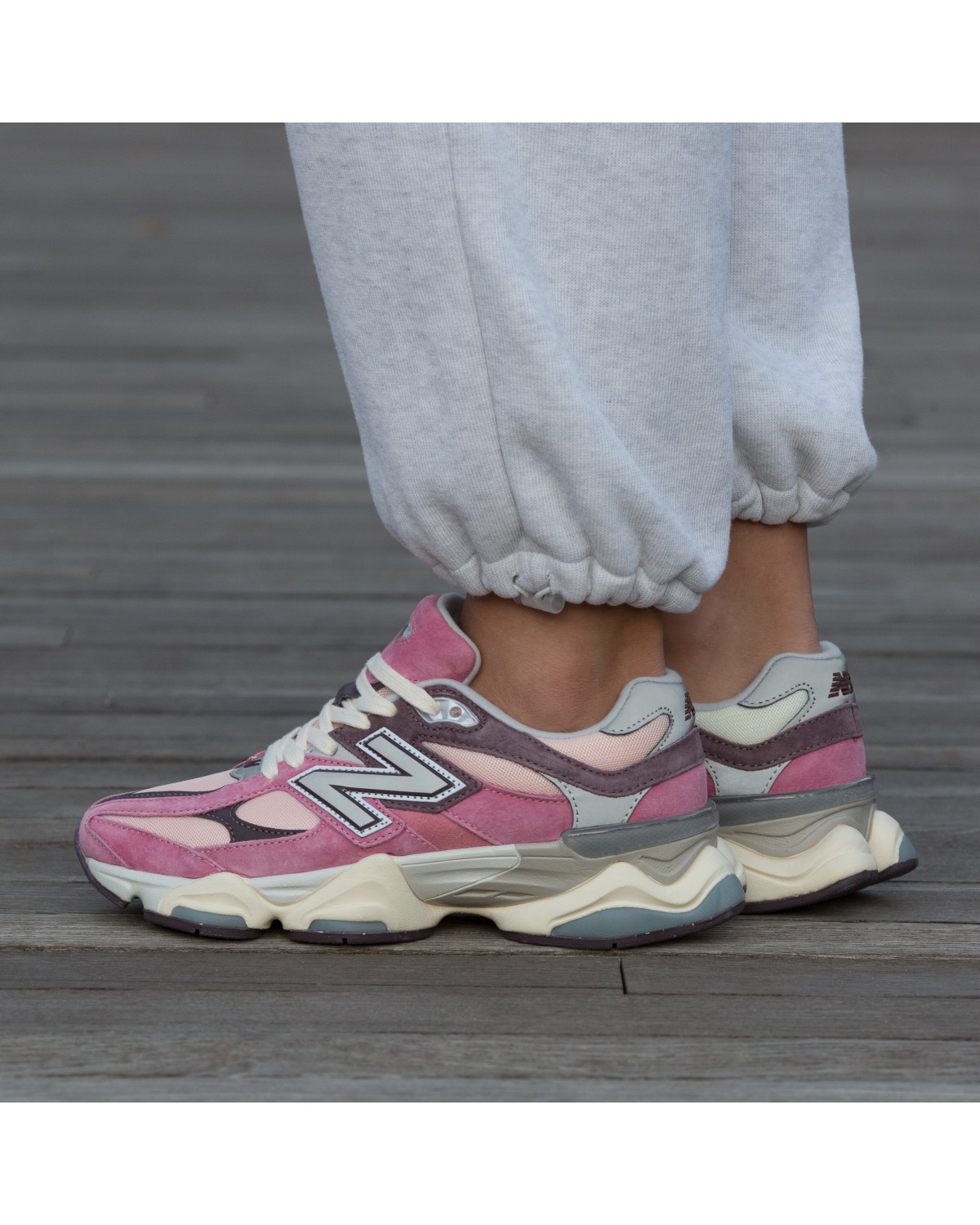New Balance 9060 Rose