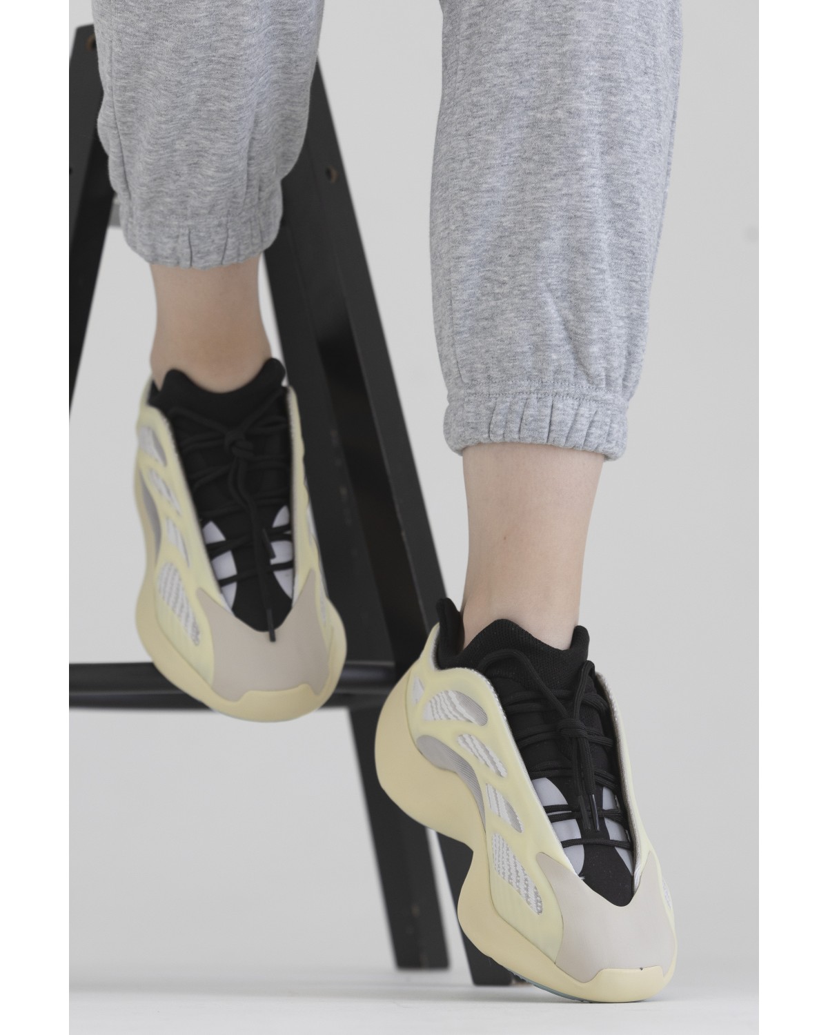 Adidas Yeezy Boost 700 V3 Azael Adidas Yeezy Boost 700 V3 Azael