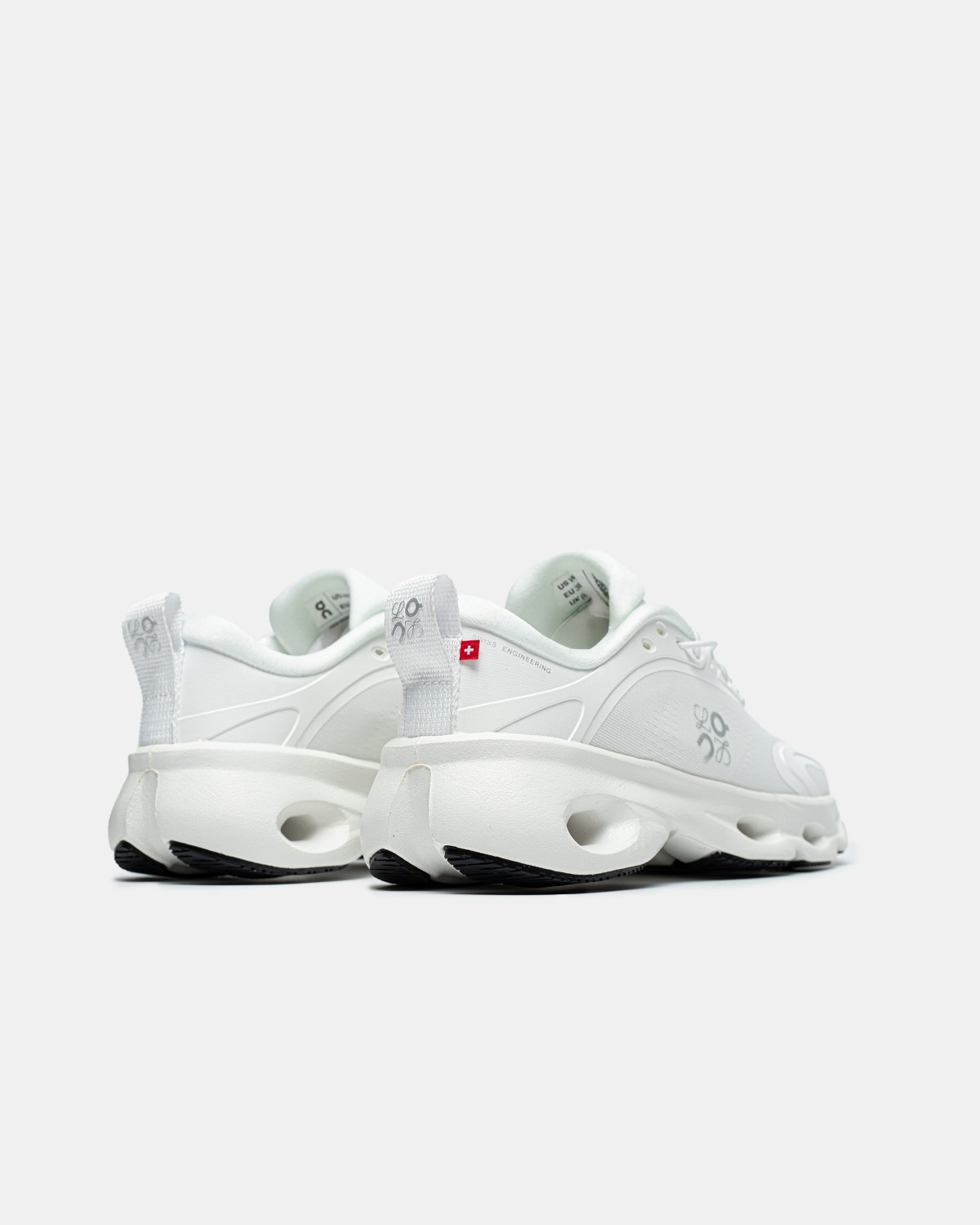 On Cloudsolo x Loewe White