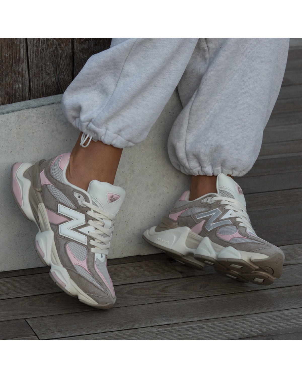 New Balance 9060 Brown Rose