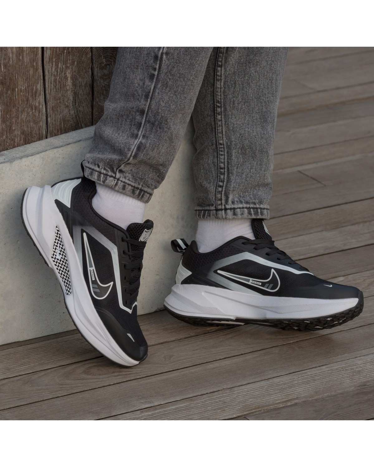 Nike Air Zoom White Black