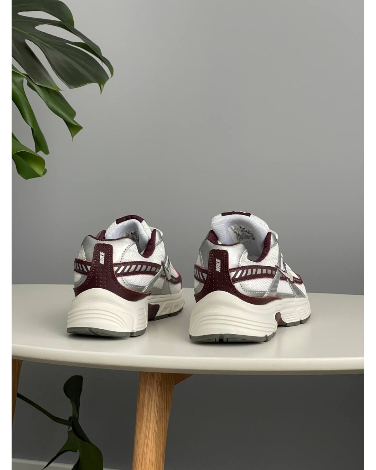 Nike Initiator White Burgundy Crush