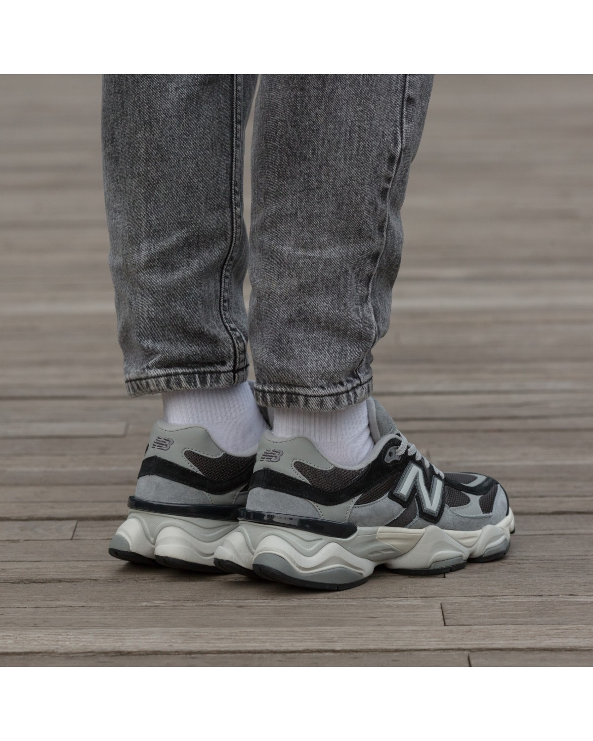 New Balance 9060 Black Grey