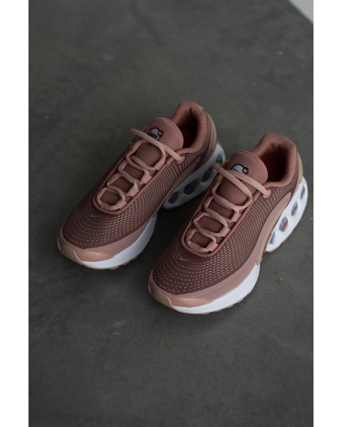 Nike Air Max DN Pink