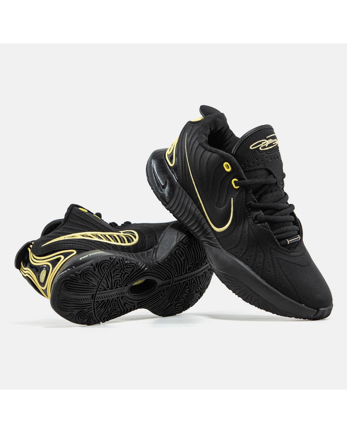 Nike LeBron 21