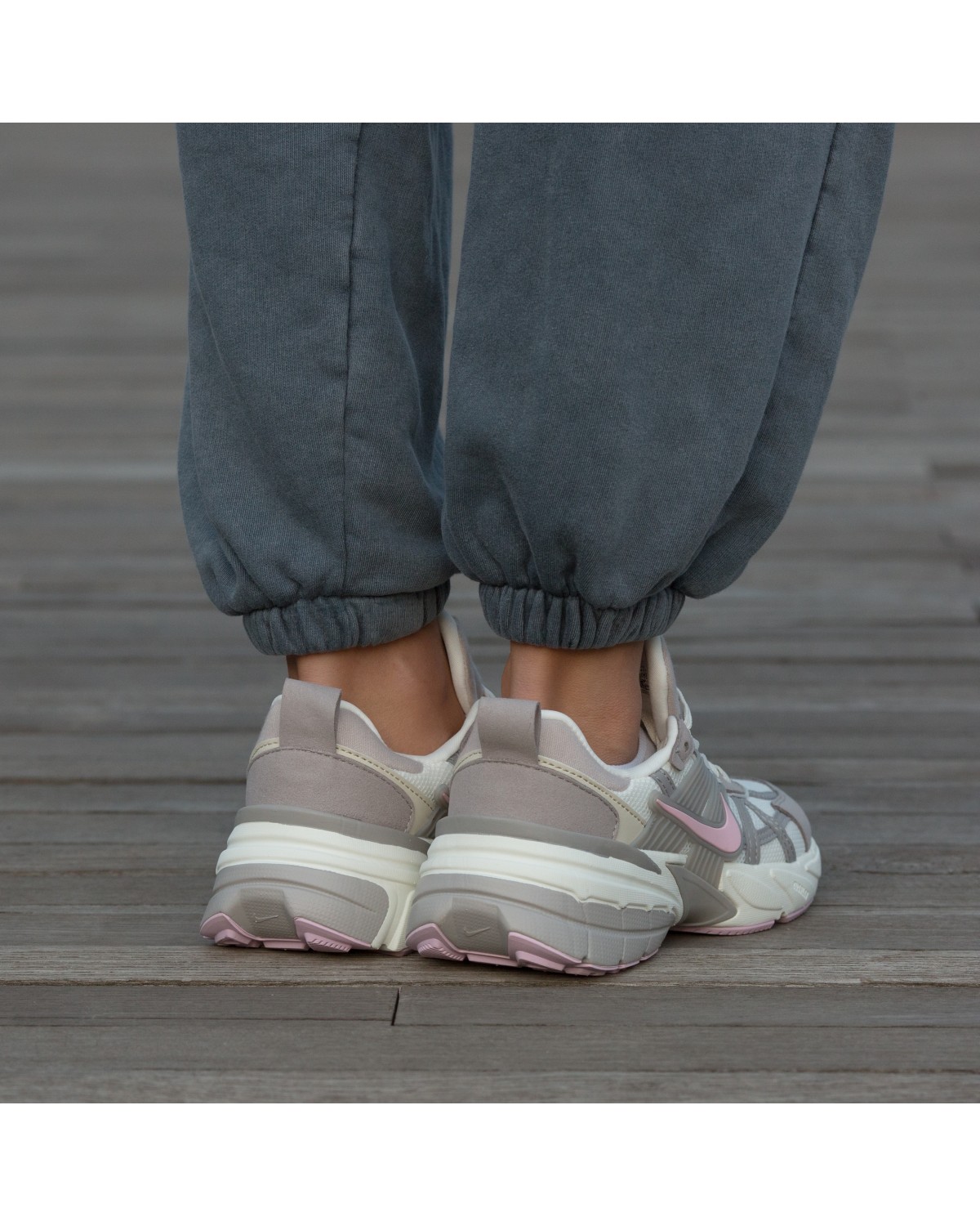 Nike Runtekk Pink Foam Vast Grey