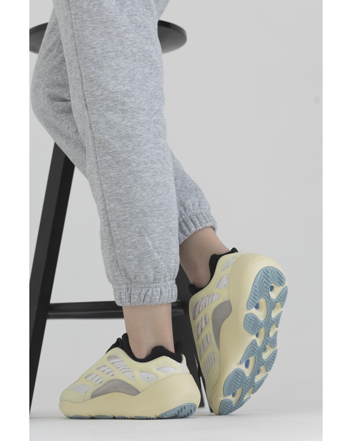 Adidas Yeezy Boost 700 V3 Azael Adidas Yeezy Boost 700 V3 Azael